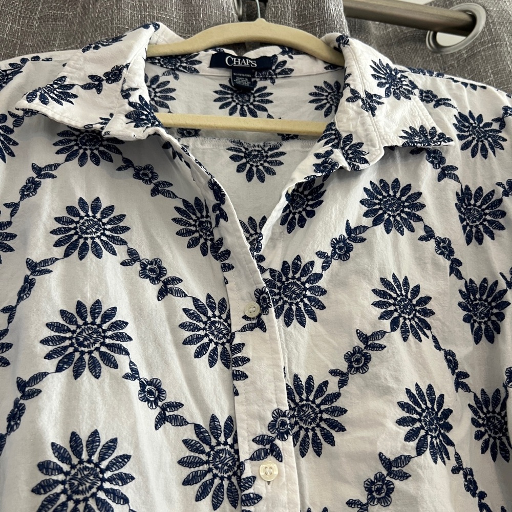 Chaps - white short sleeve button down with navy blue floral embroidery - 3XL - Picture 5 of 15